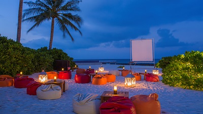 sand-bar-movie-night